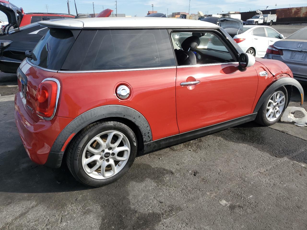 VIN WMWXP7C58F2A36428 2015 MINI COOPER no.3