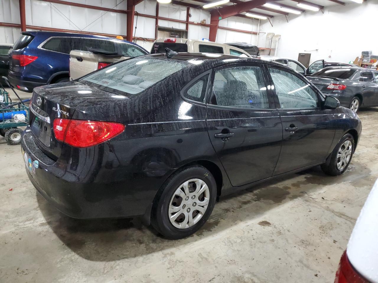 2010 Hyundai Elantra - Image 3