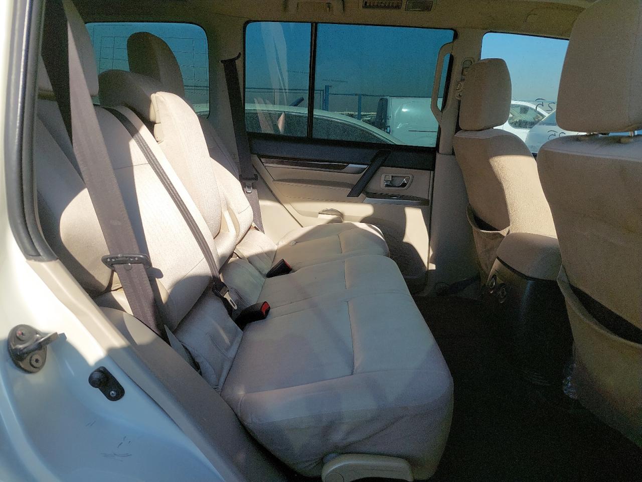 JE4MR62N5HJ707755 - 2017 Mitsubishi Pajero - #41345225