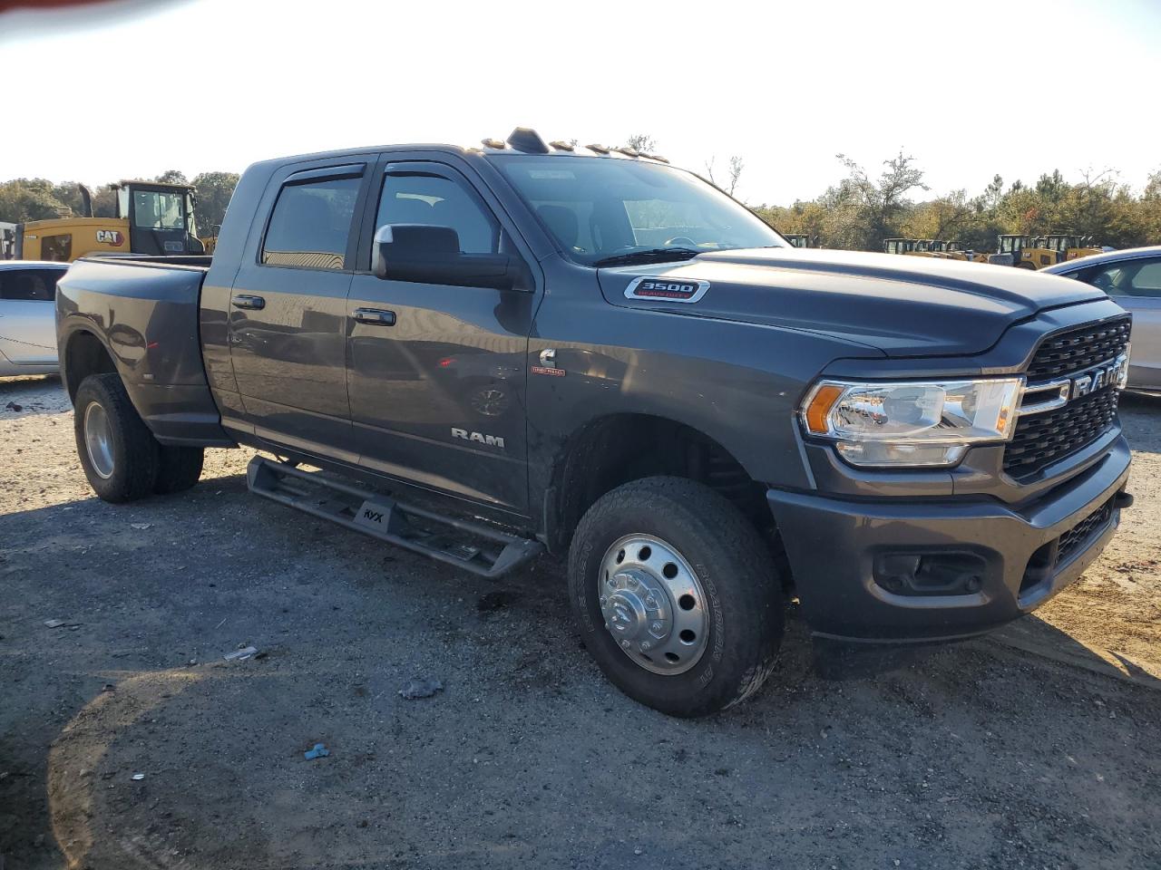 2022 RAM 3500 - Image 4