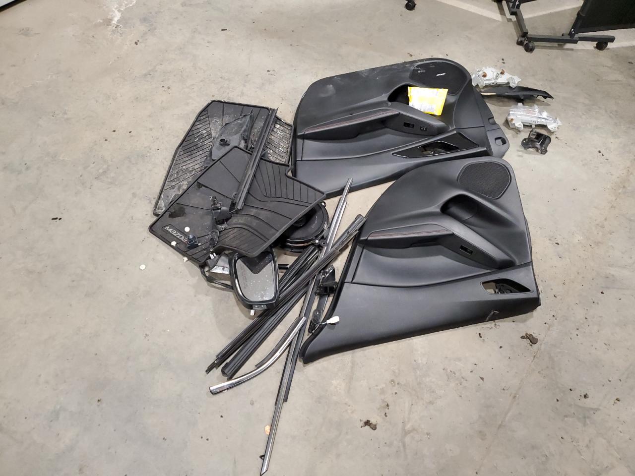 2014 Mazda 3 - Image 12