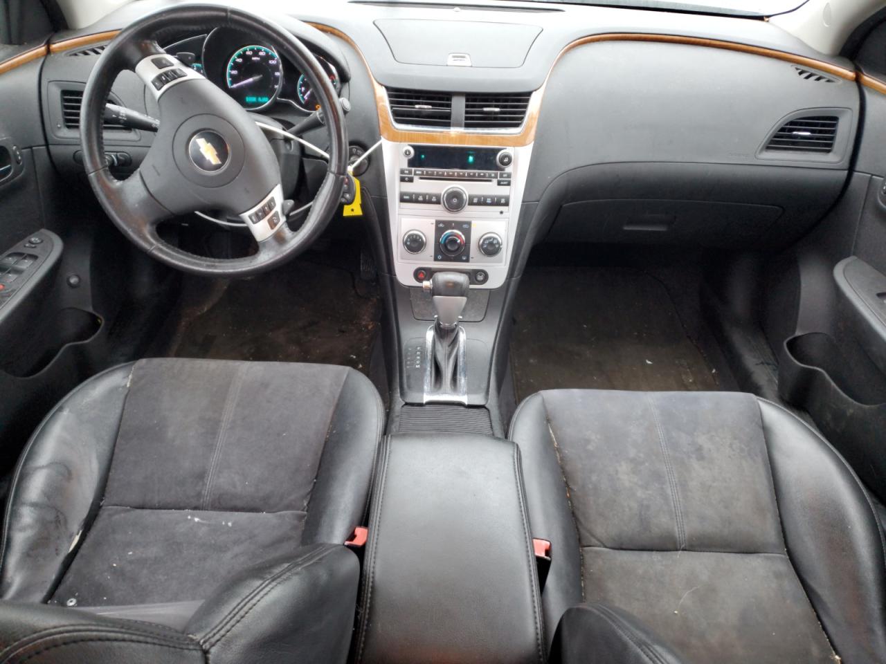 2010 Chevrolet Malibu - Image 8