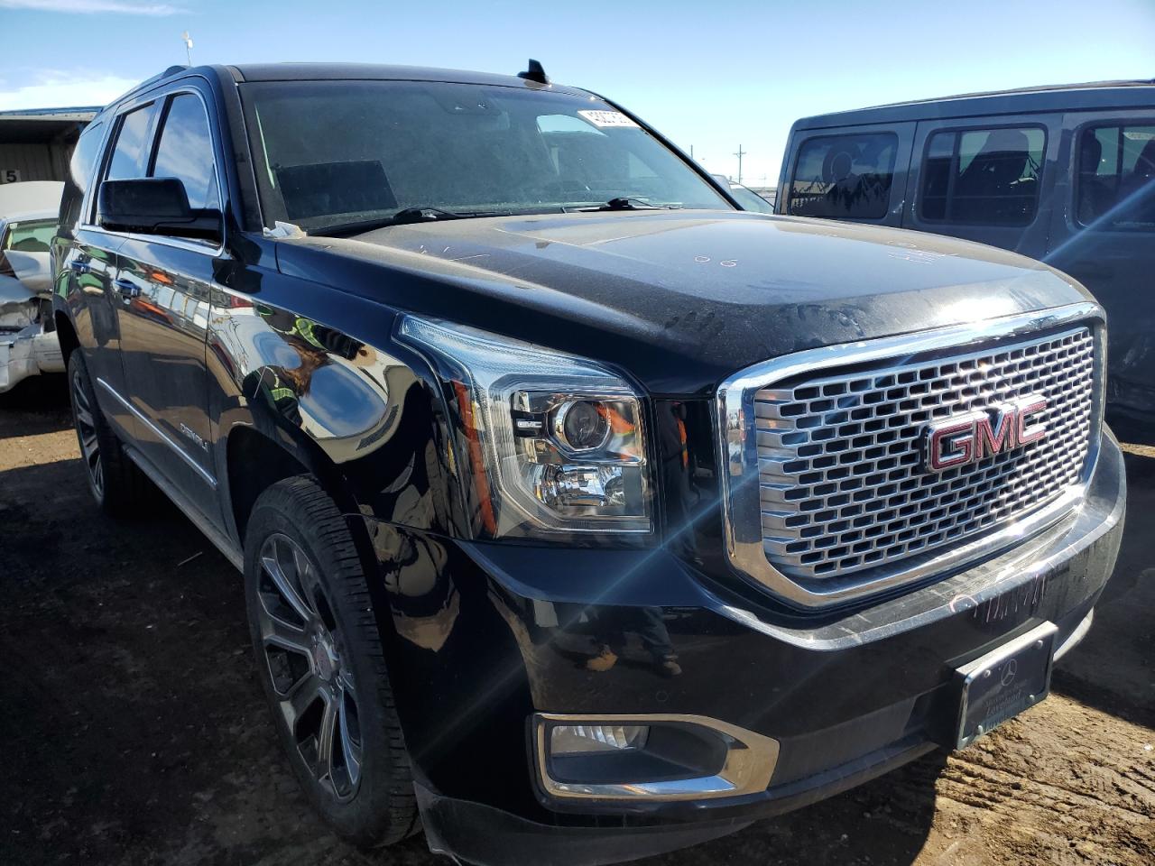 2017 GMC Yukon - Image 4