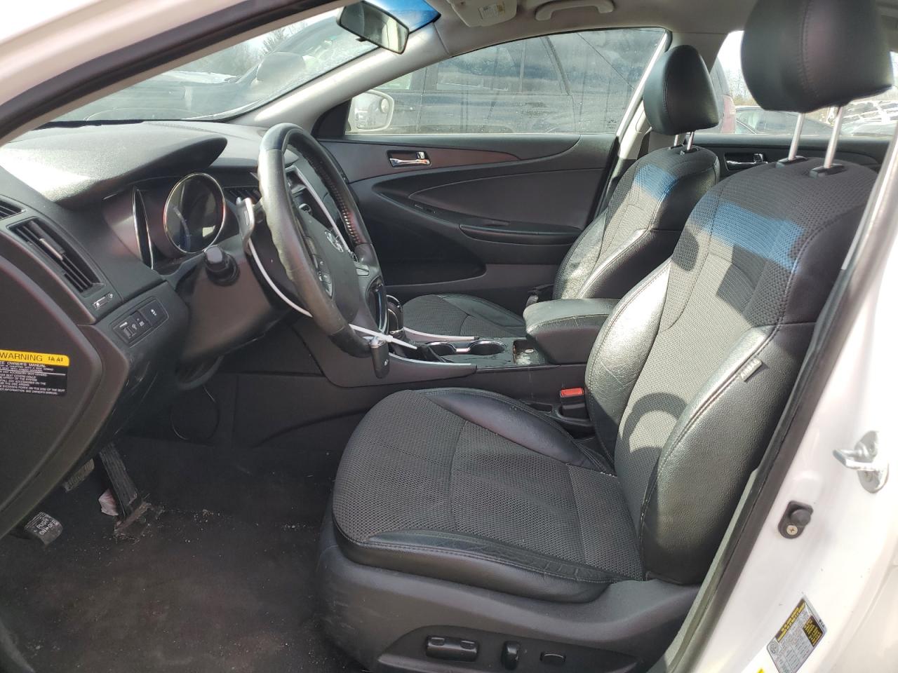 2011 Hyundai Sonata - Image 7