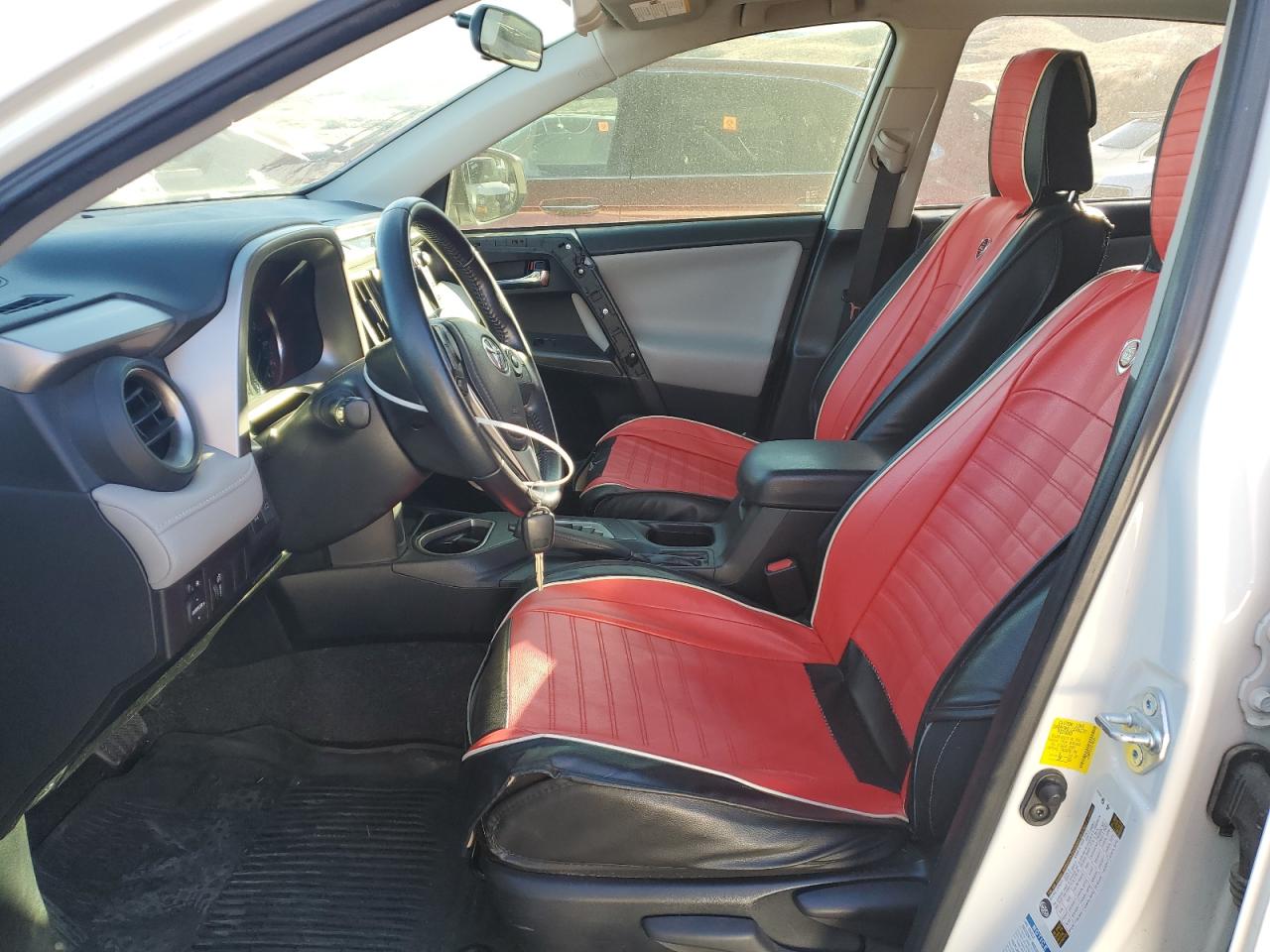 2016 Toyota RAV 4 - Image 7