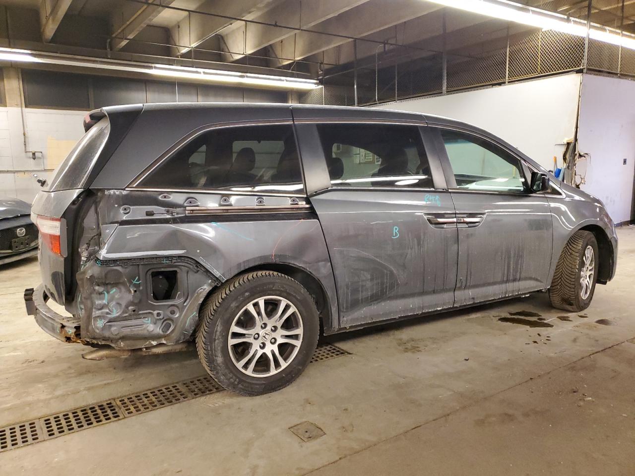 2011 Honda Odyssey - Image 3
