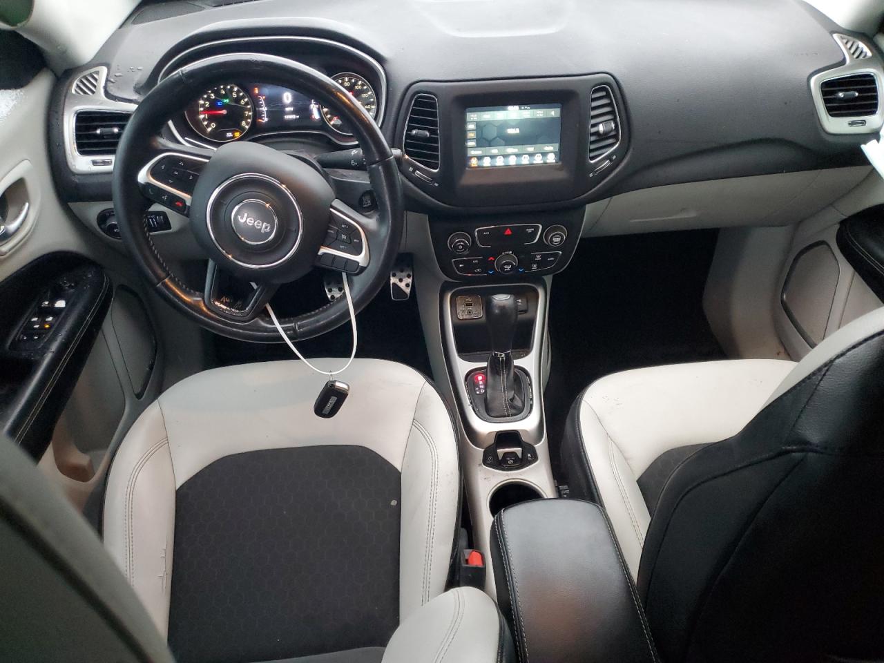 2018 Jeep Compass - Image 8
