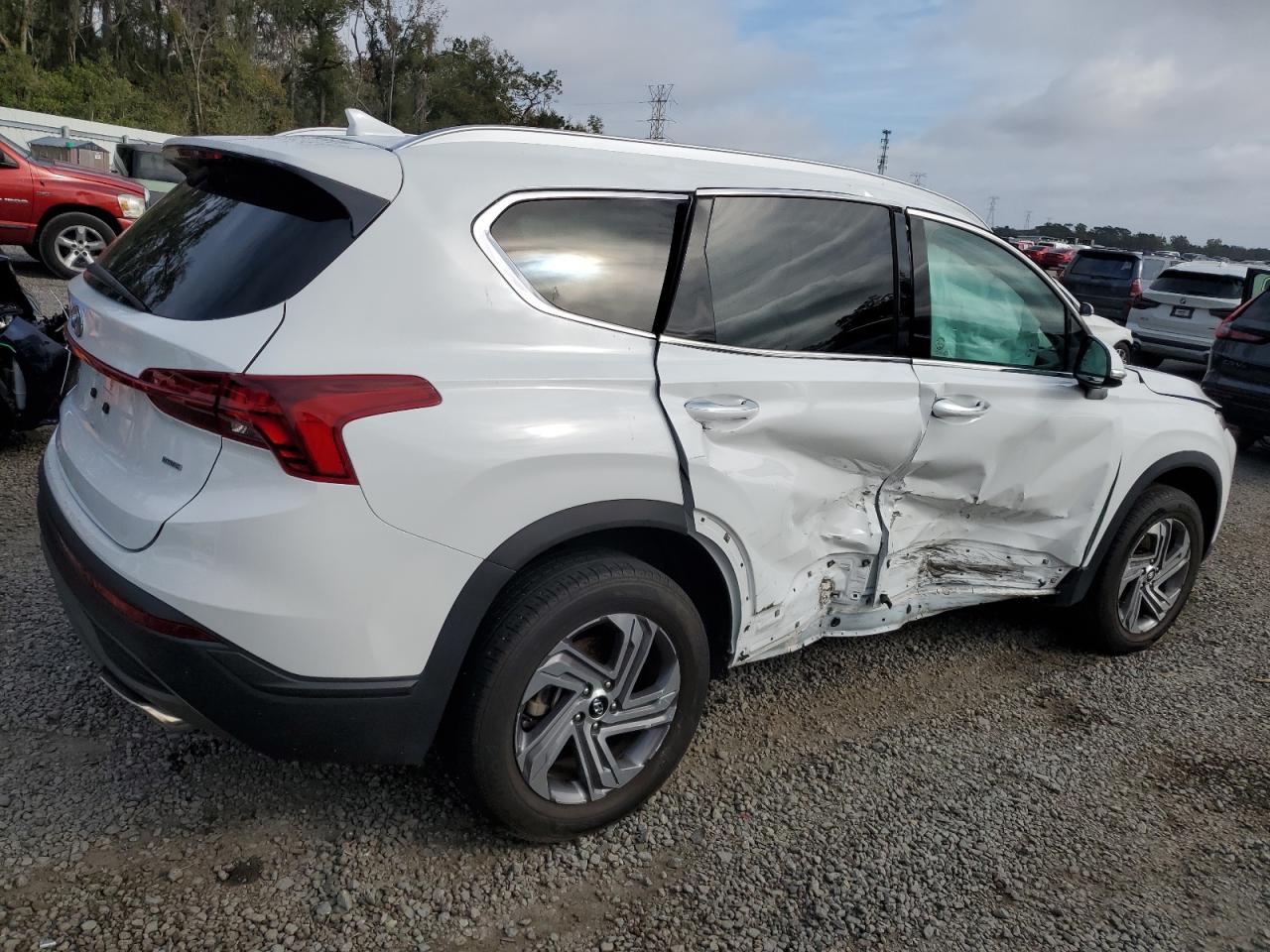 2023 Hyundai Santa Fe - Image 3