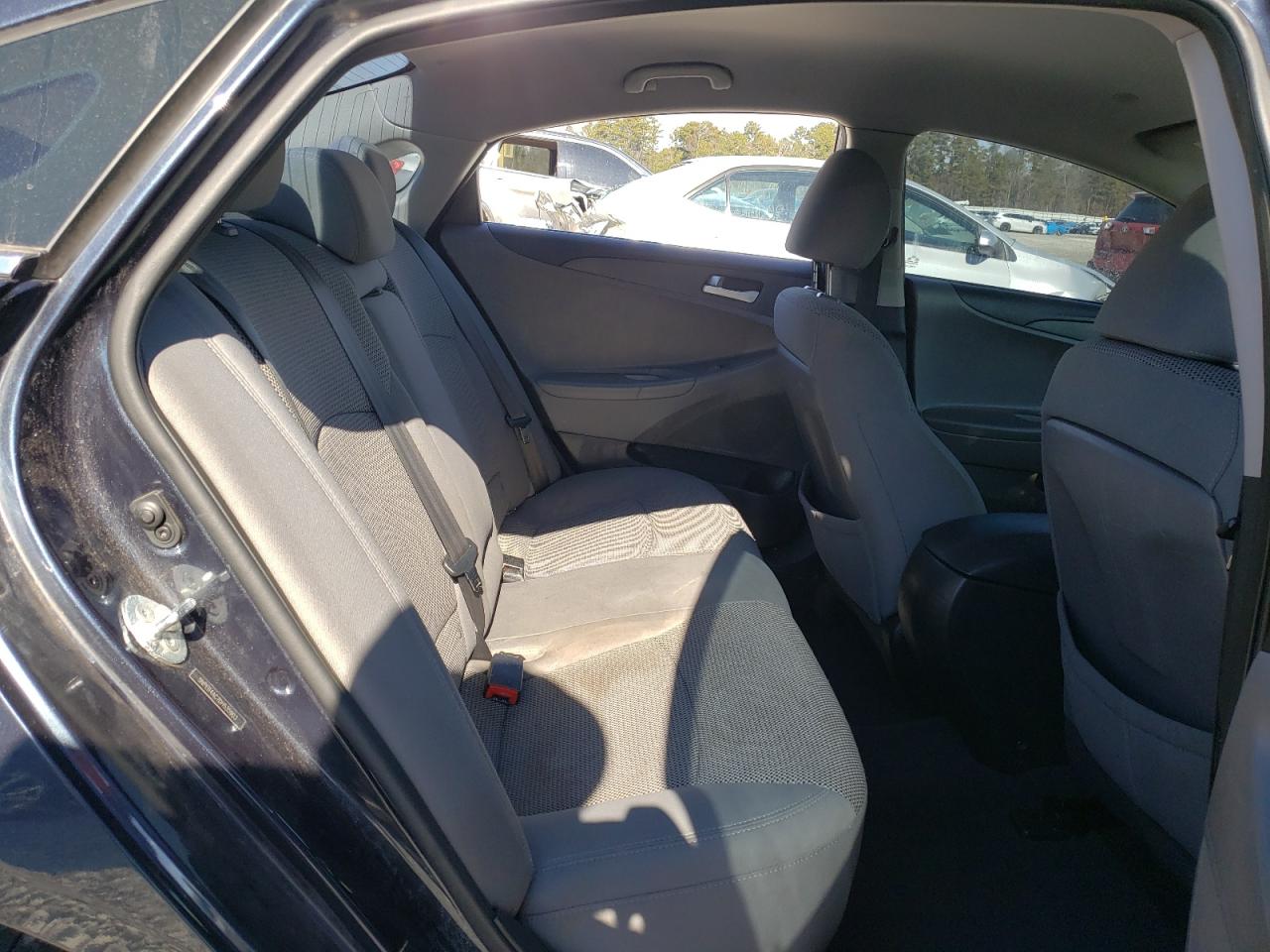 2013 Hyundai Sonata - Image 10