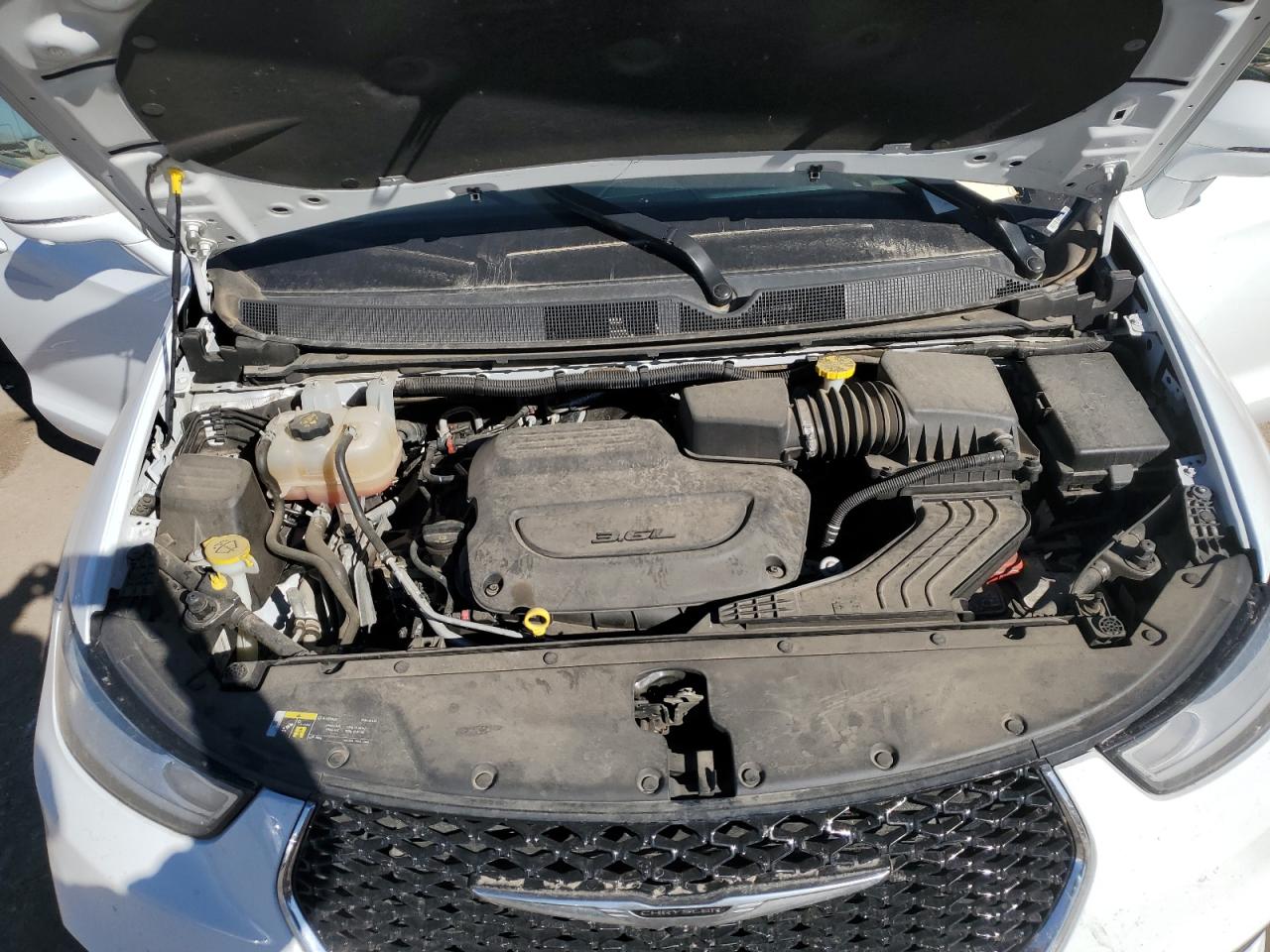 2021 Chrysler Pacifica - Image 12