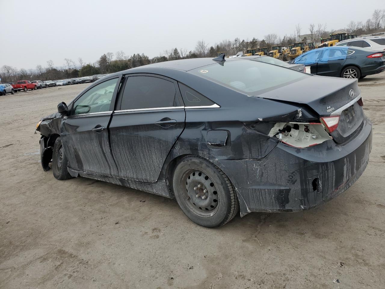 2011 Hyundai Sonata - Image 2