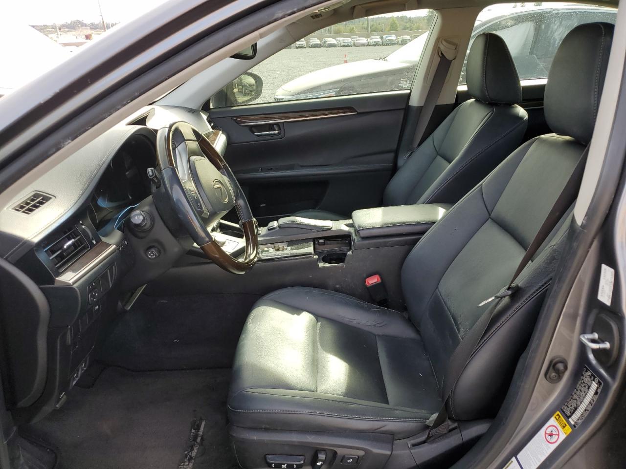 2013 Lexus ES - Image 7