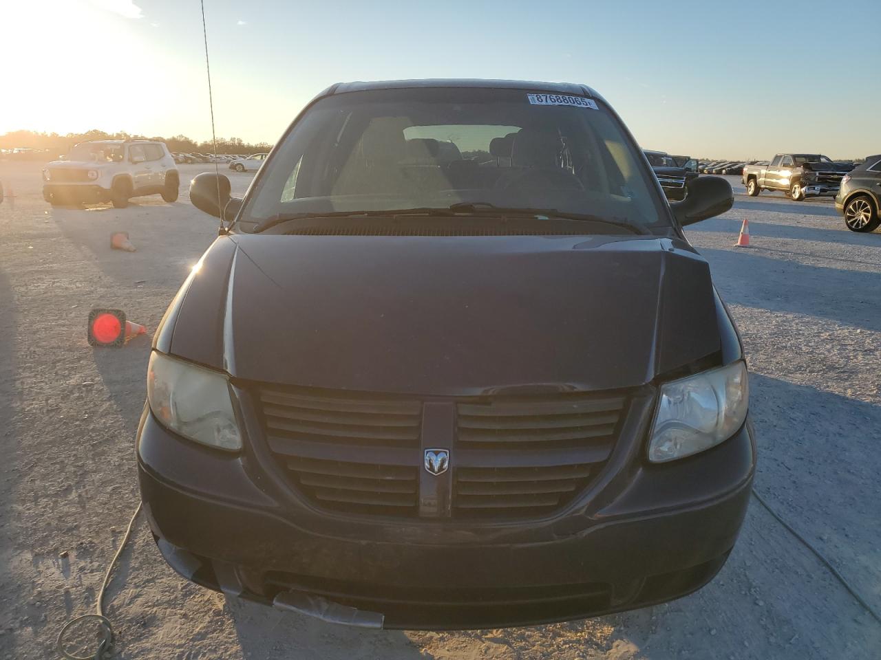 2006 Dodge Caravan - Image 5