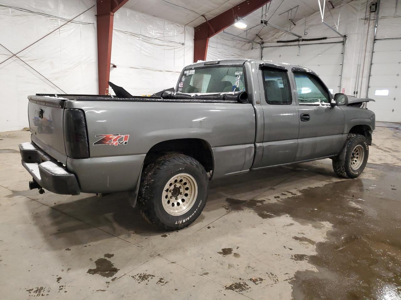 2003 Chevrolet Silverado - Image 3