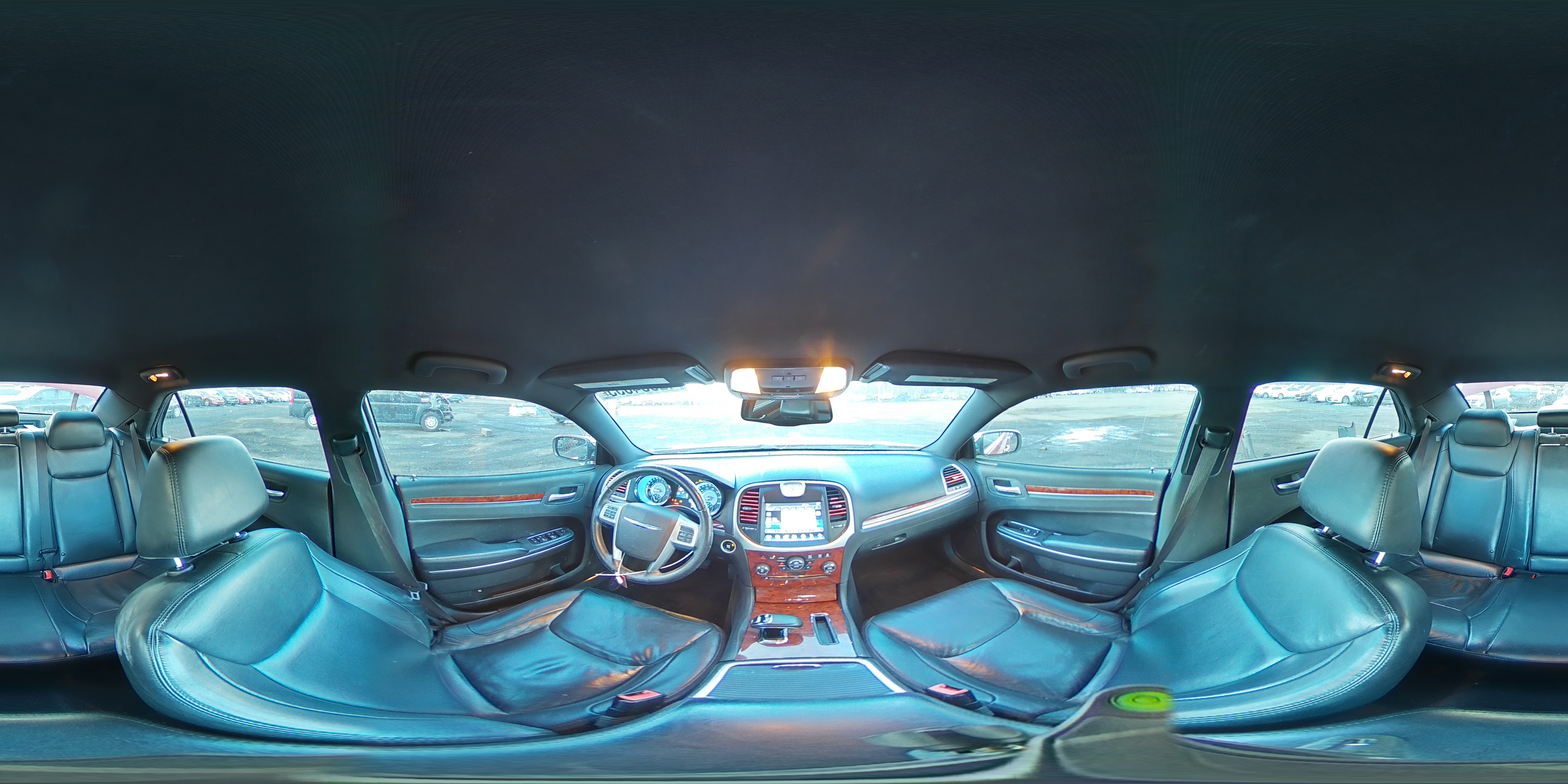 2013 Chrysler 300 - Image 13