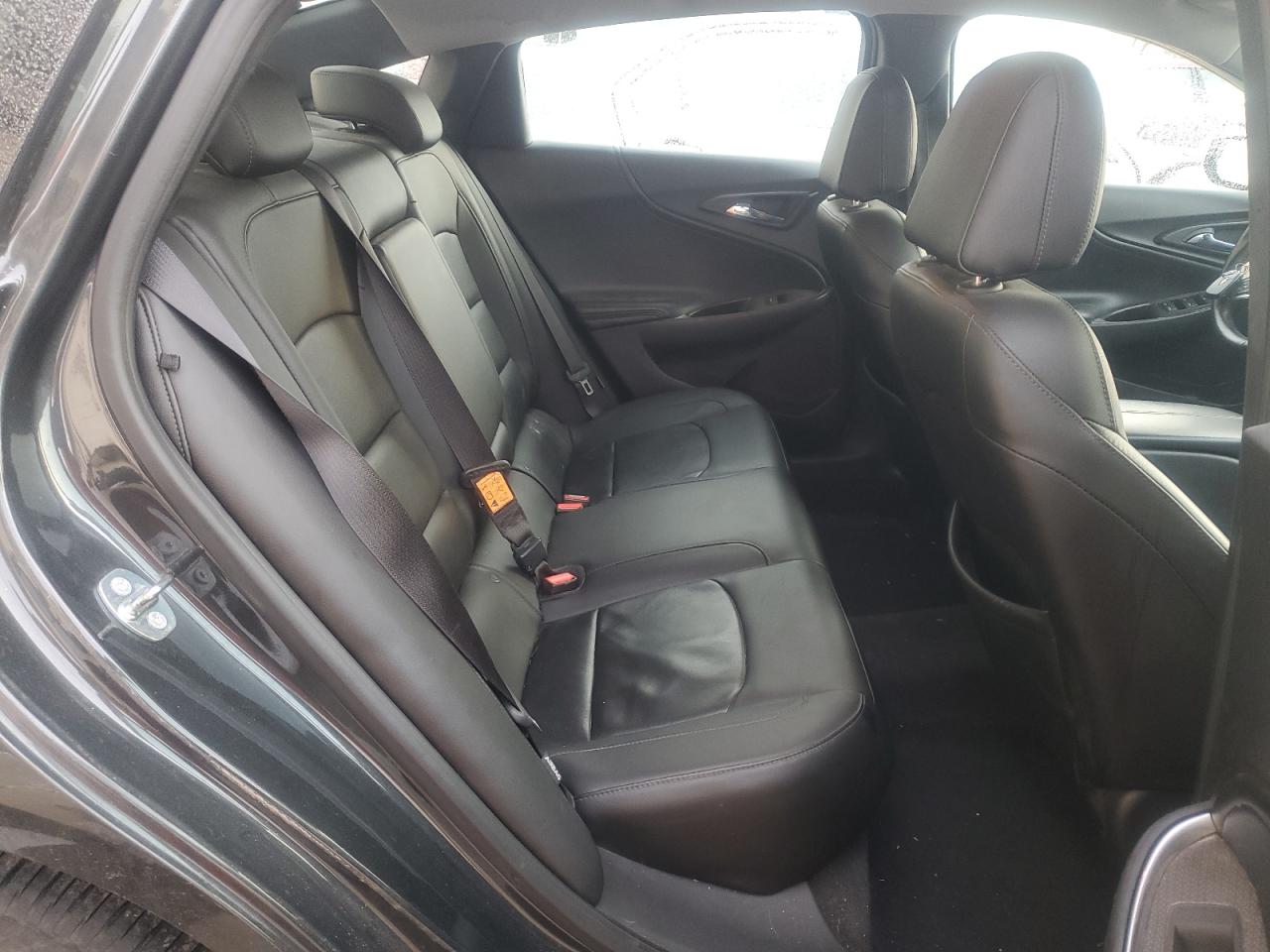 2016 Chevrolet Malibu - Image 10