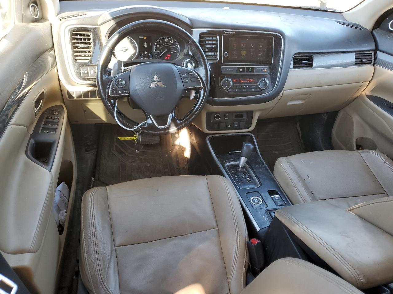 2019 Mitsubishi Outlander - Image 8