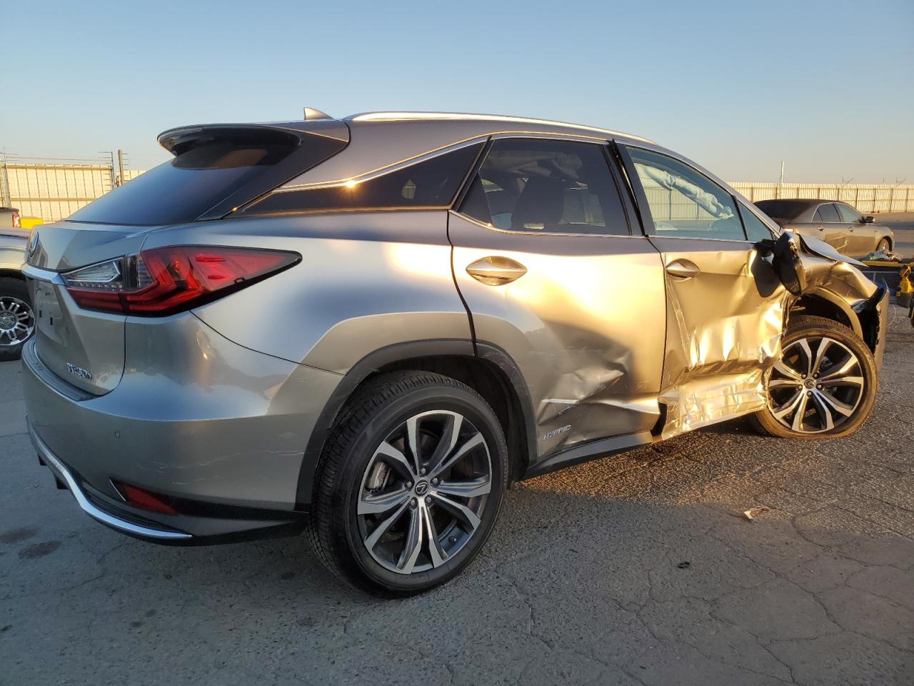 2022 Lexus RX - Image 3