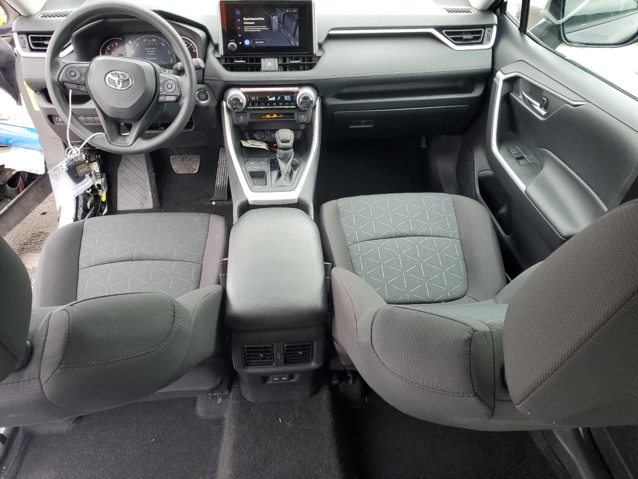 2024 Toyota RAV 4 - Image 8