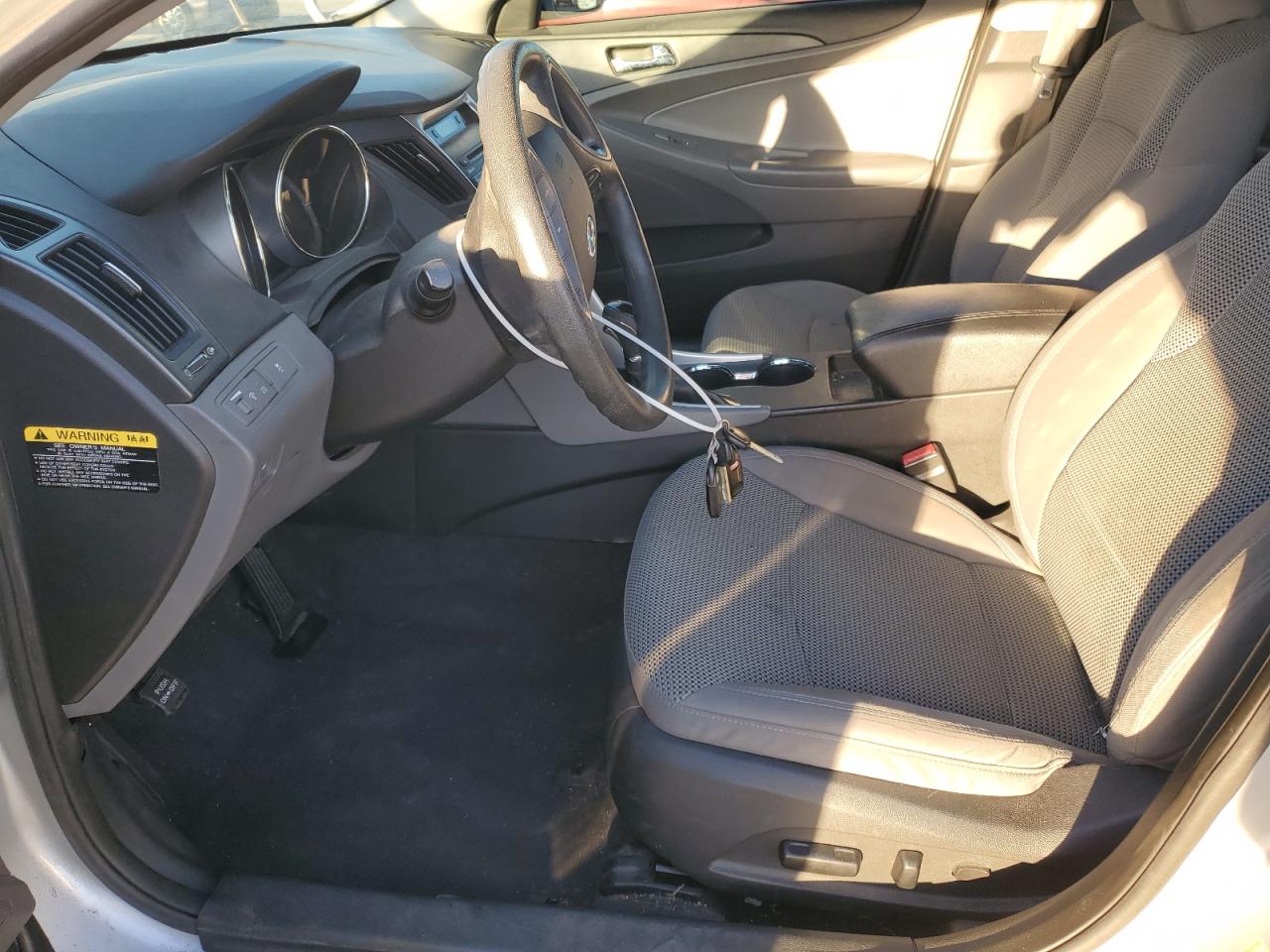 2012 Hyundai Sonata - Image 7