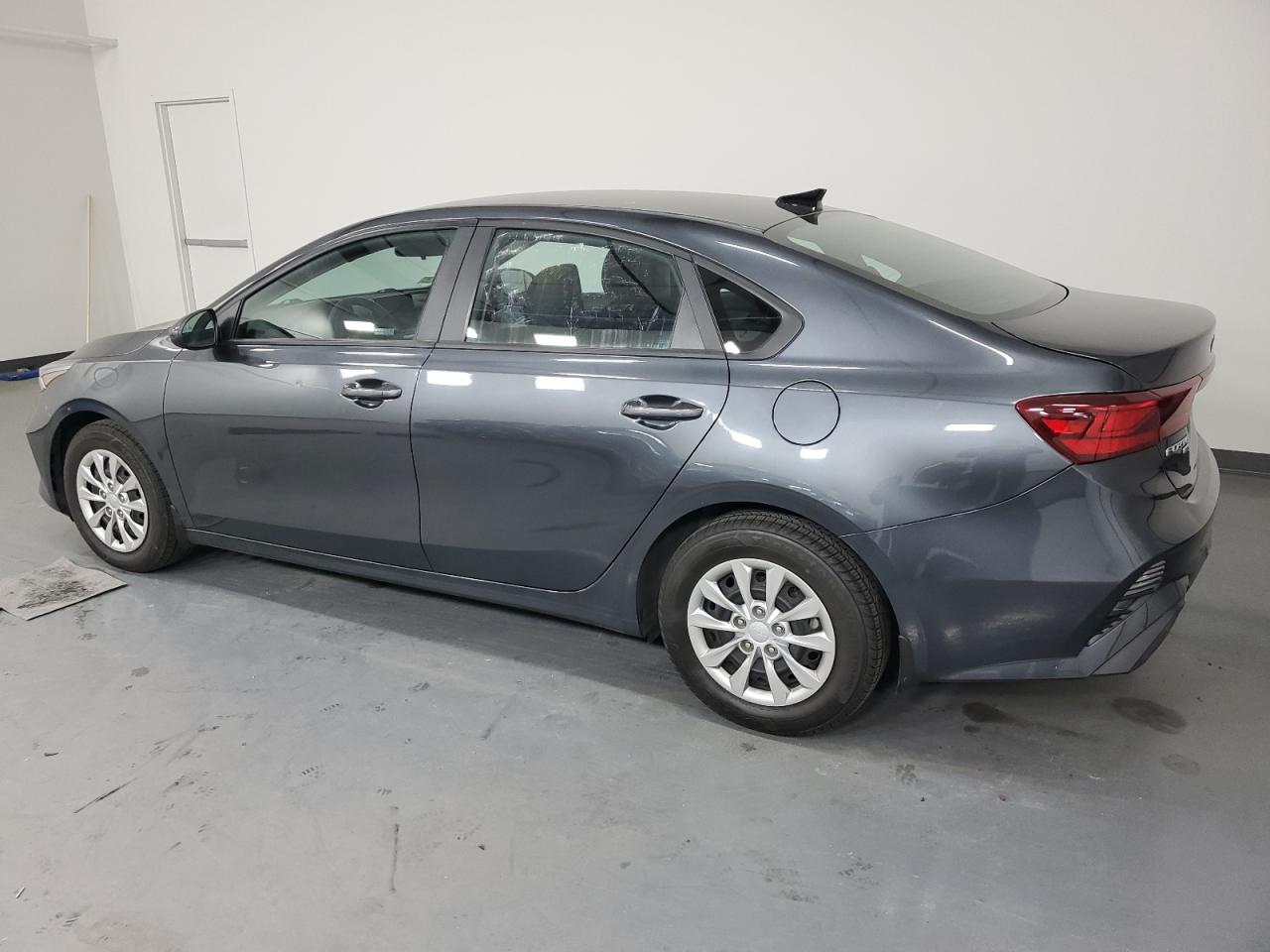 2022 Kia Forte - Image 2