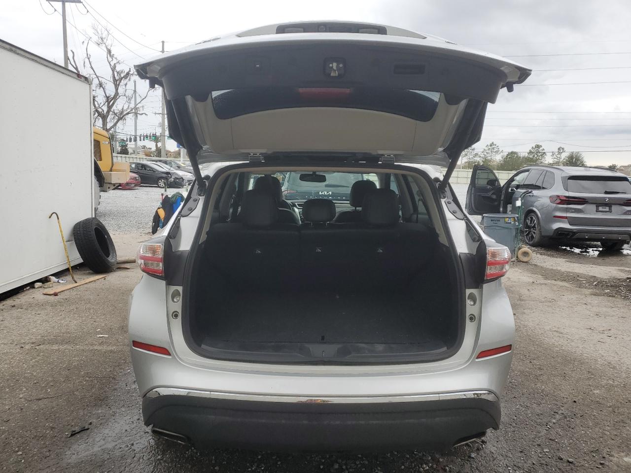 2017 Nissan Murano - Image 6