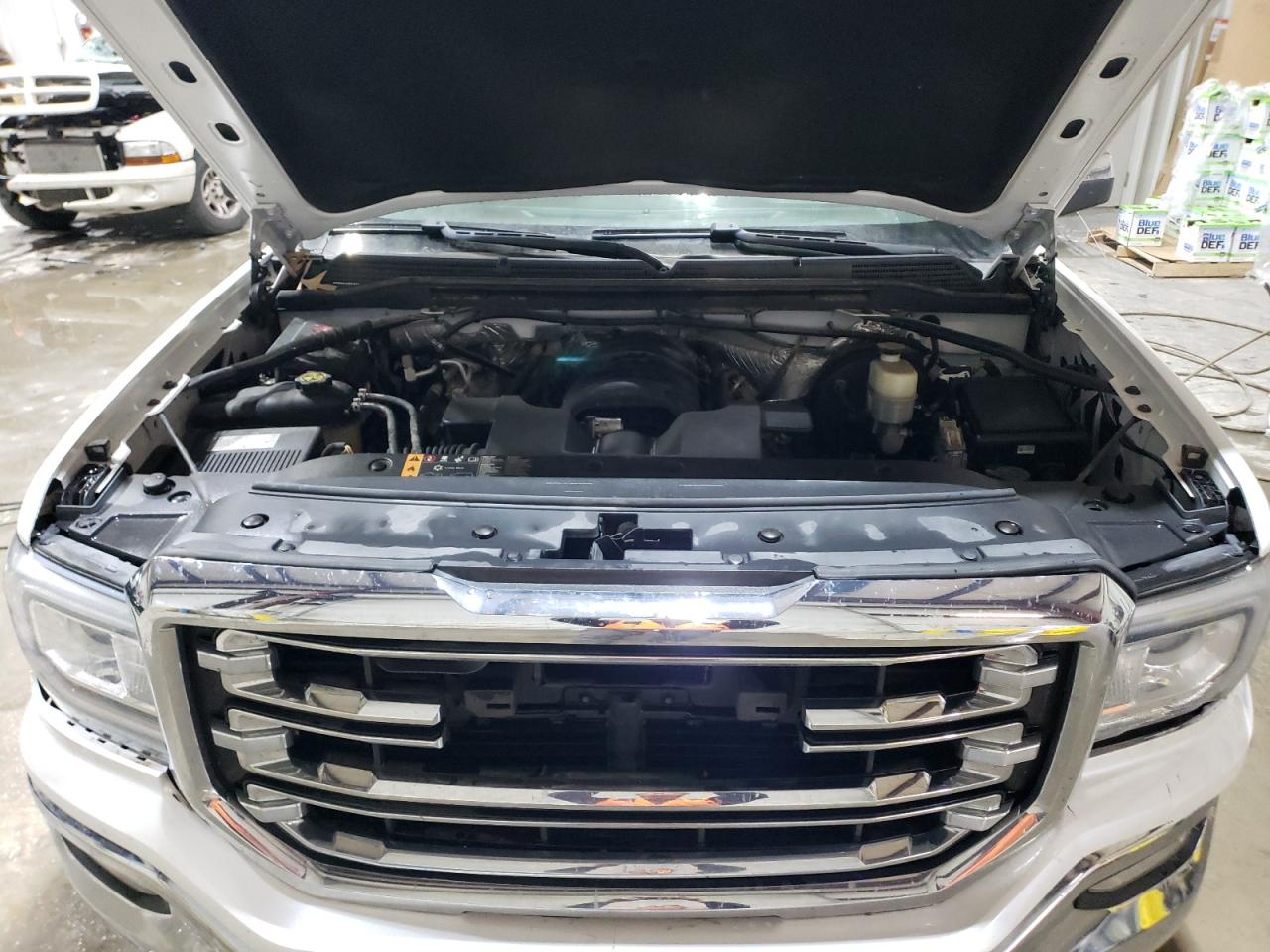 2017 GMC Sierra - Image 11