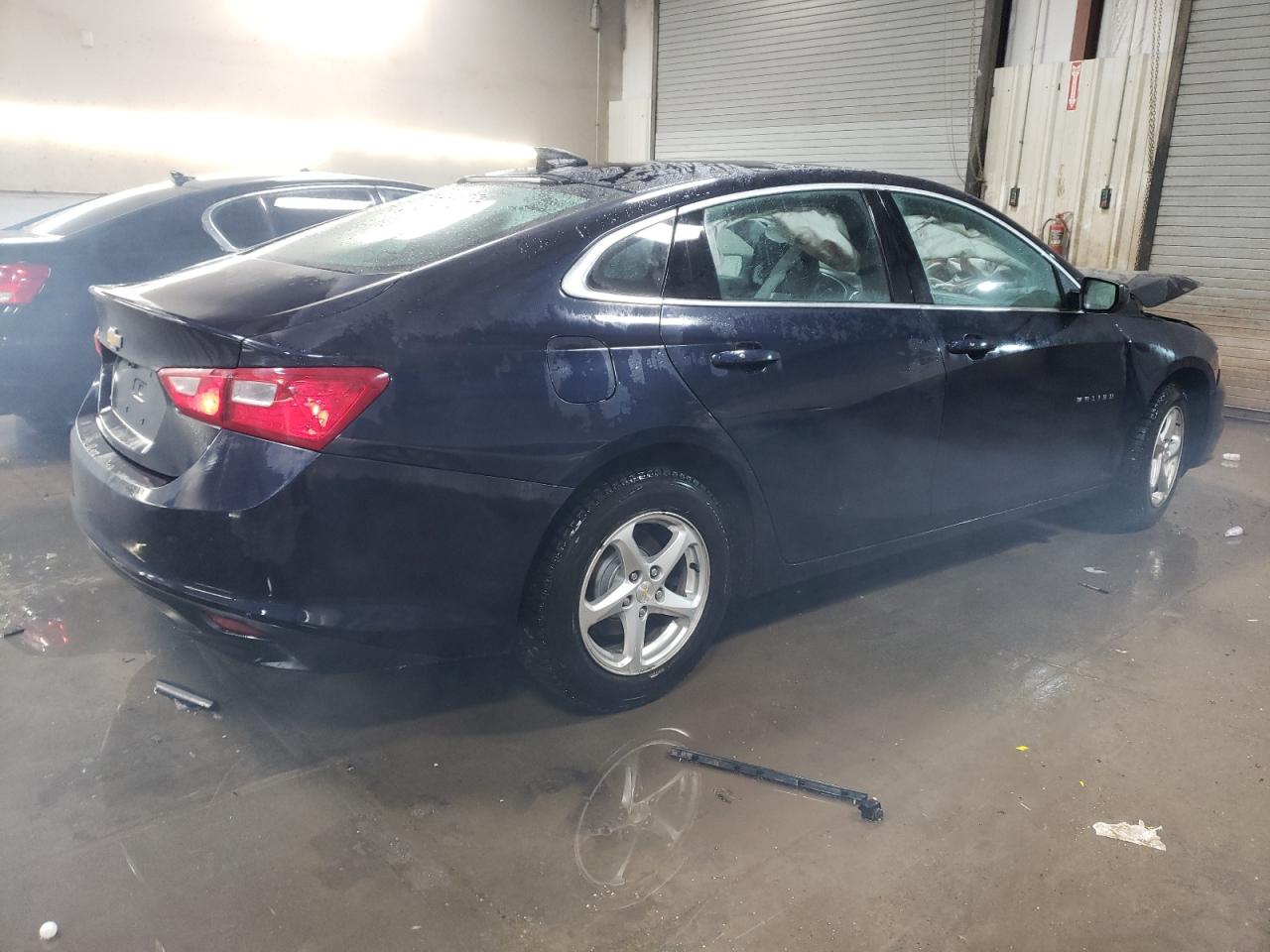 2017 Chevrolet Malibu - Image 3