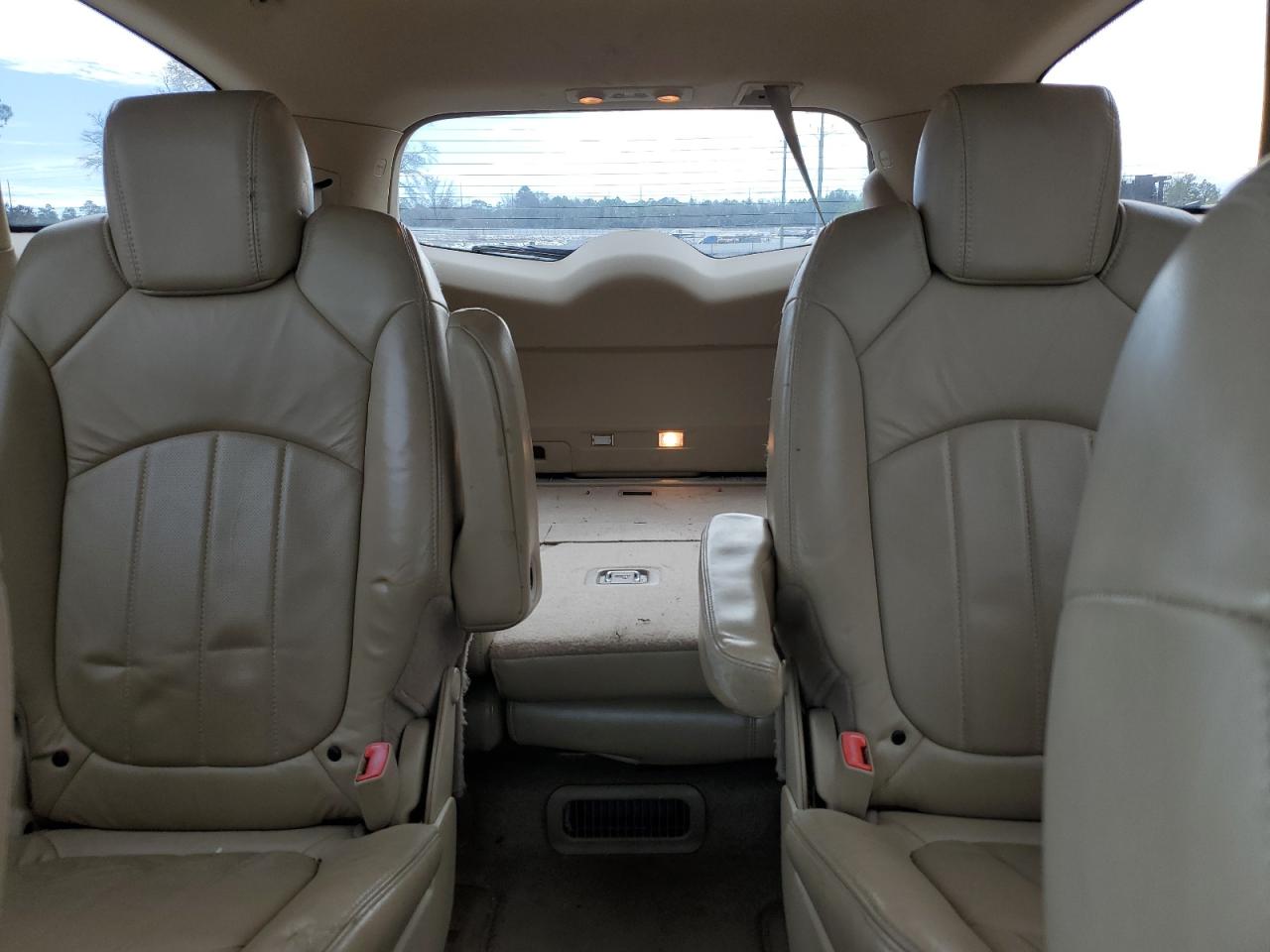 2008 Buick Enclave - Image 10