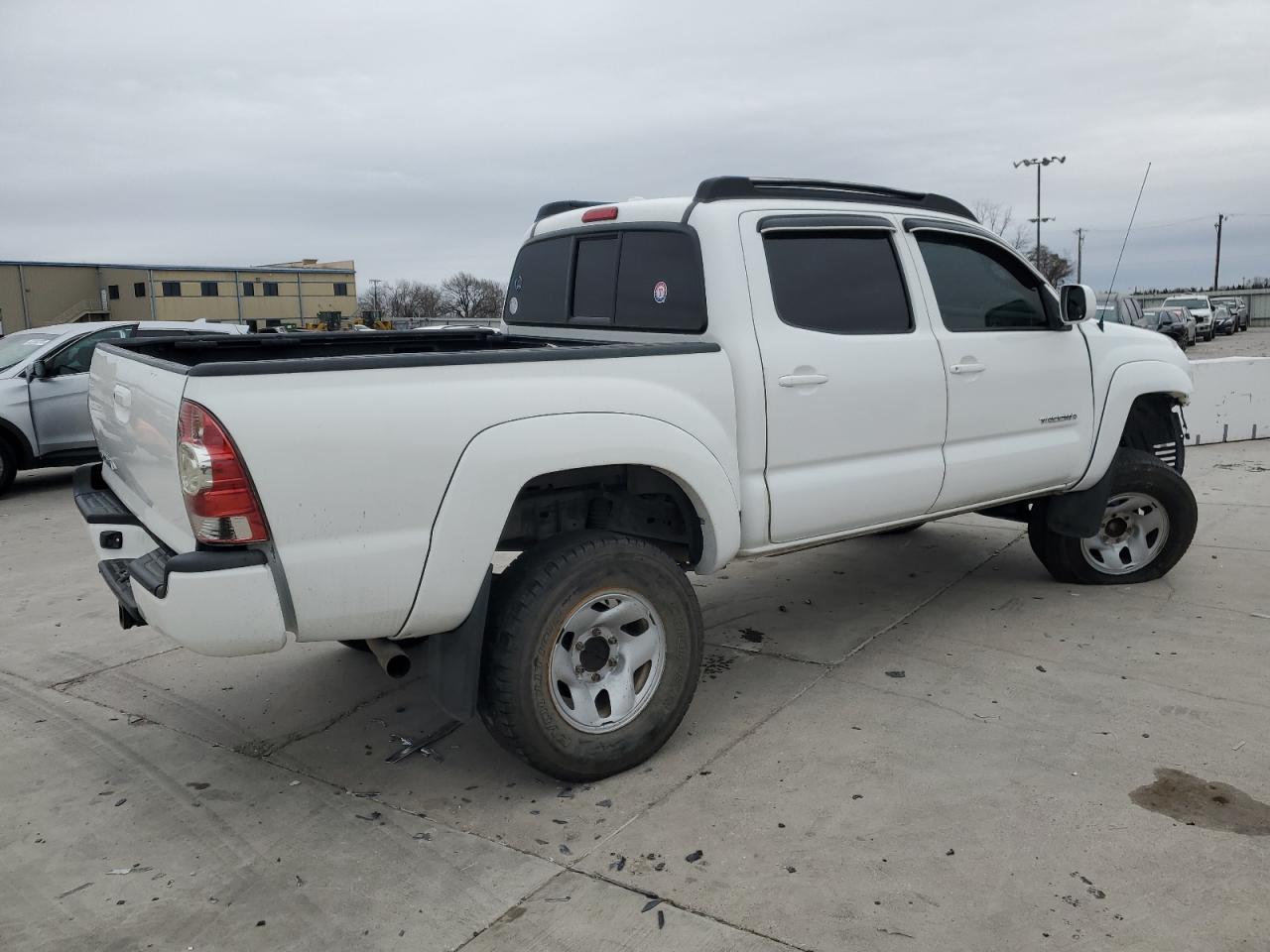 2009 Toyota Tacoma - Image 3