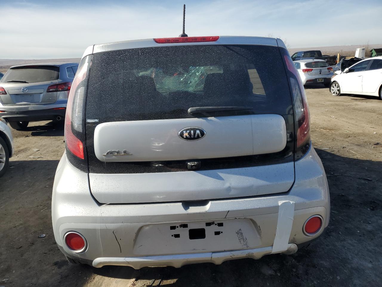 VIN KNDJP3A57J7537548 2018 KIA SOUL no.6