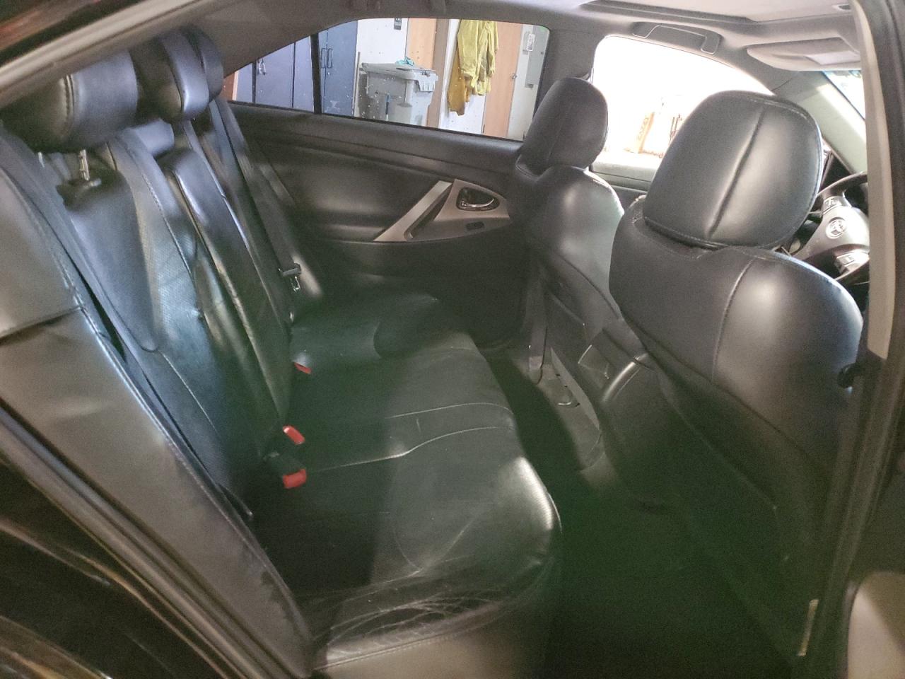 2009 Toyota Camry - Image 10