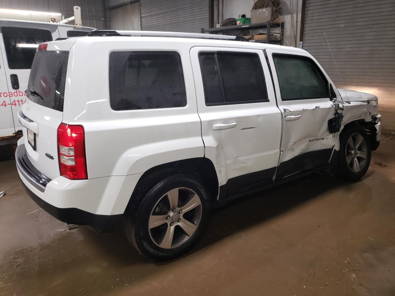 2016 Jeep Liberty (Patriot) - Image 3