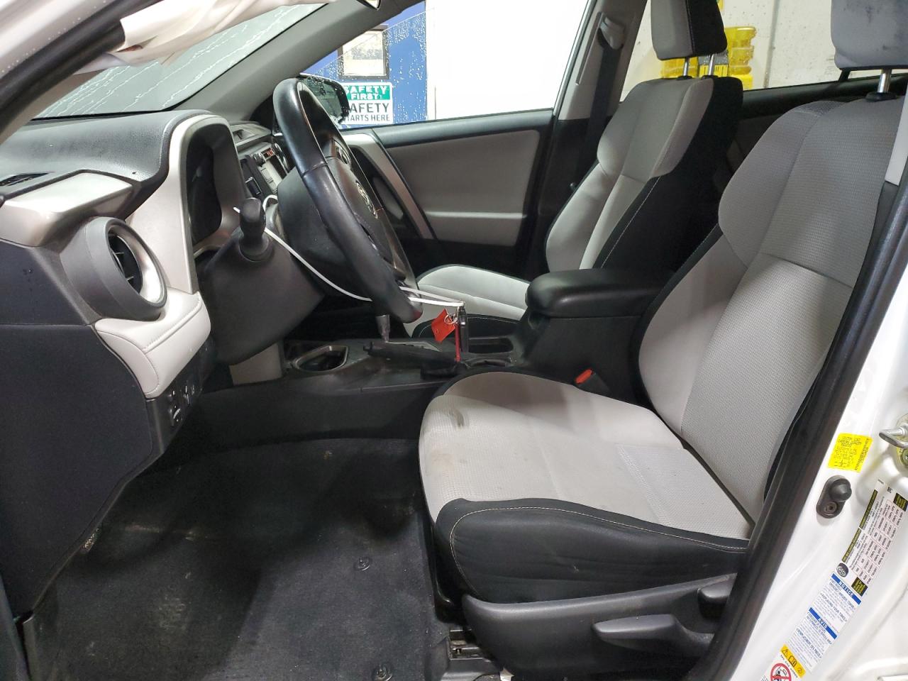 2018 Toyota RAV 4 - Image 7