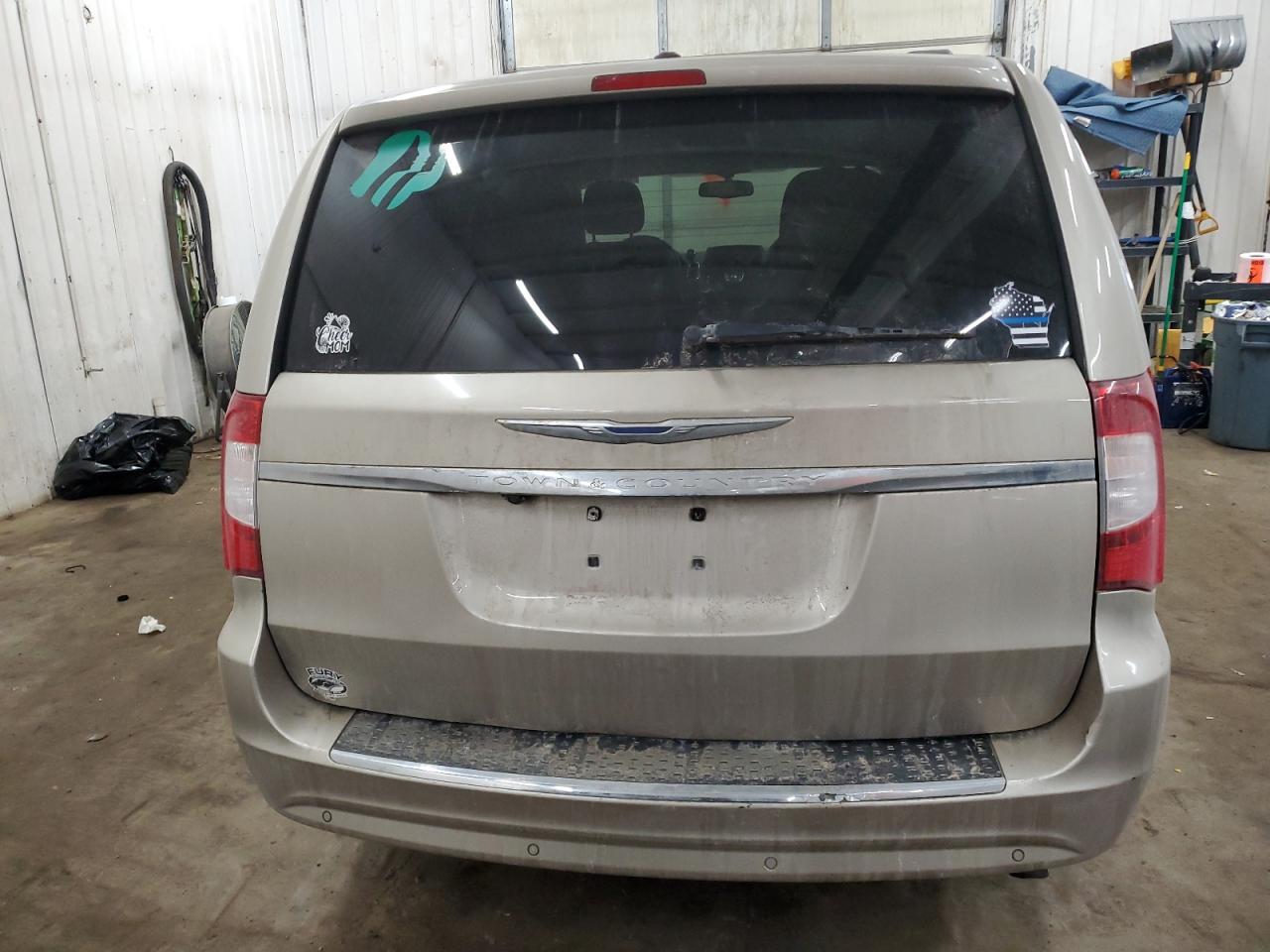 2012 Chrysler Town & Country - Image 6