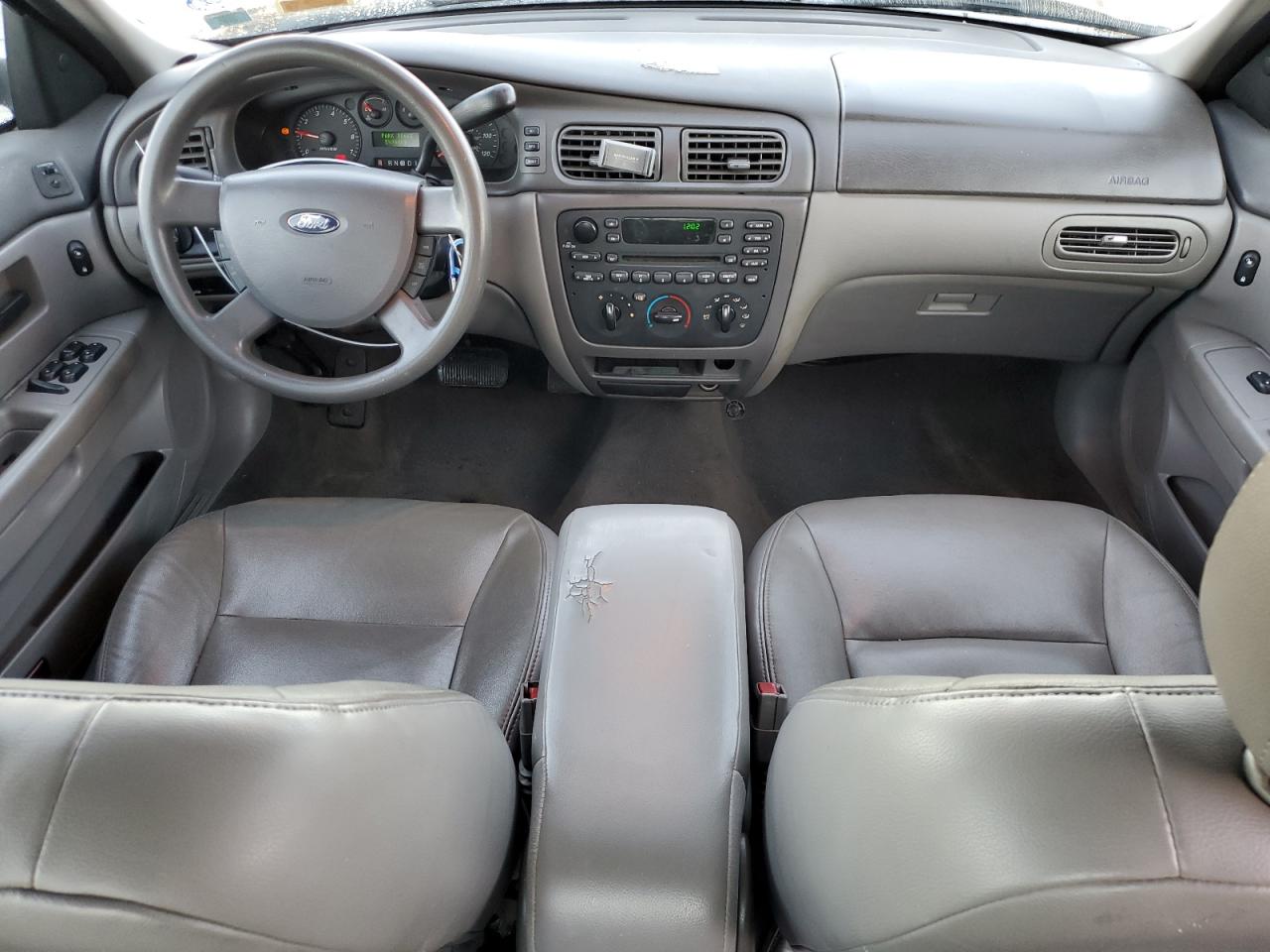 2004 Ford Taurus - Image 8