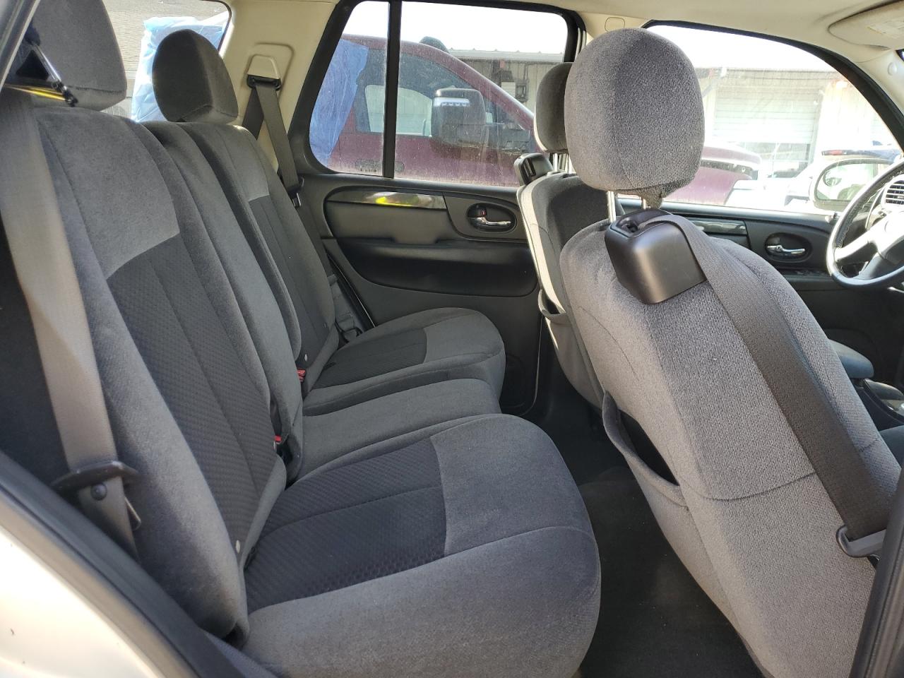 2008 GMC Envoy - Image 11