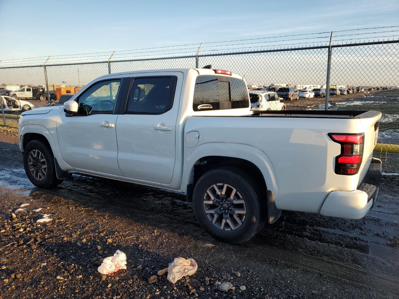 2024 Nissan Navara (Frontier) - Image 2