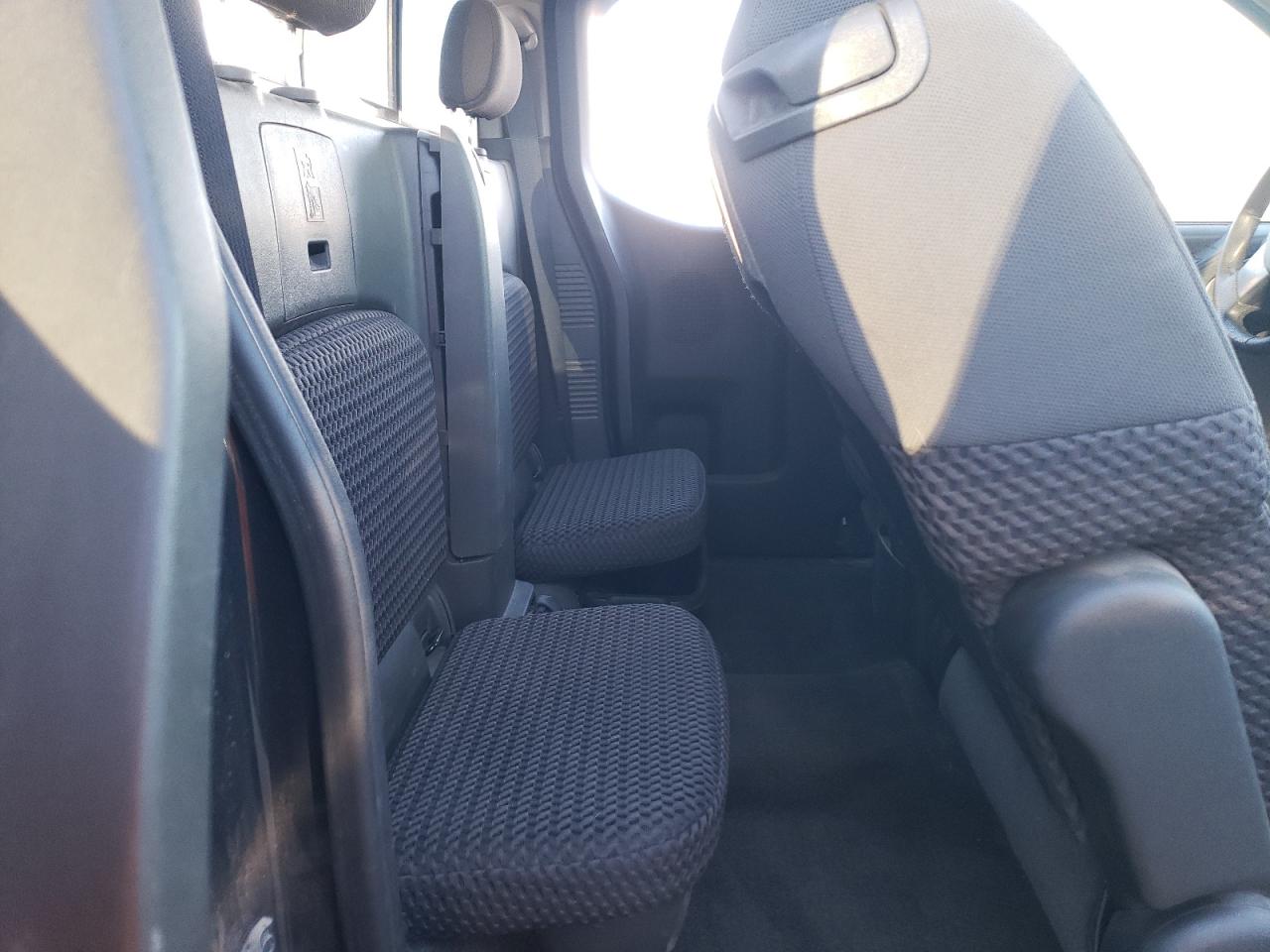 2012 Nissan Navara (Frontier) - Image 10