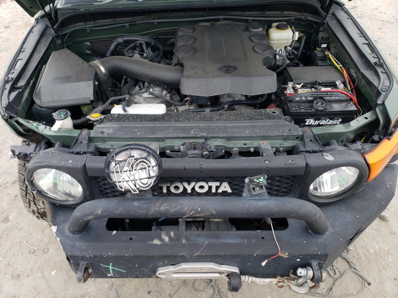 2014 Toyota FJ Cruiser - Image 12