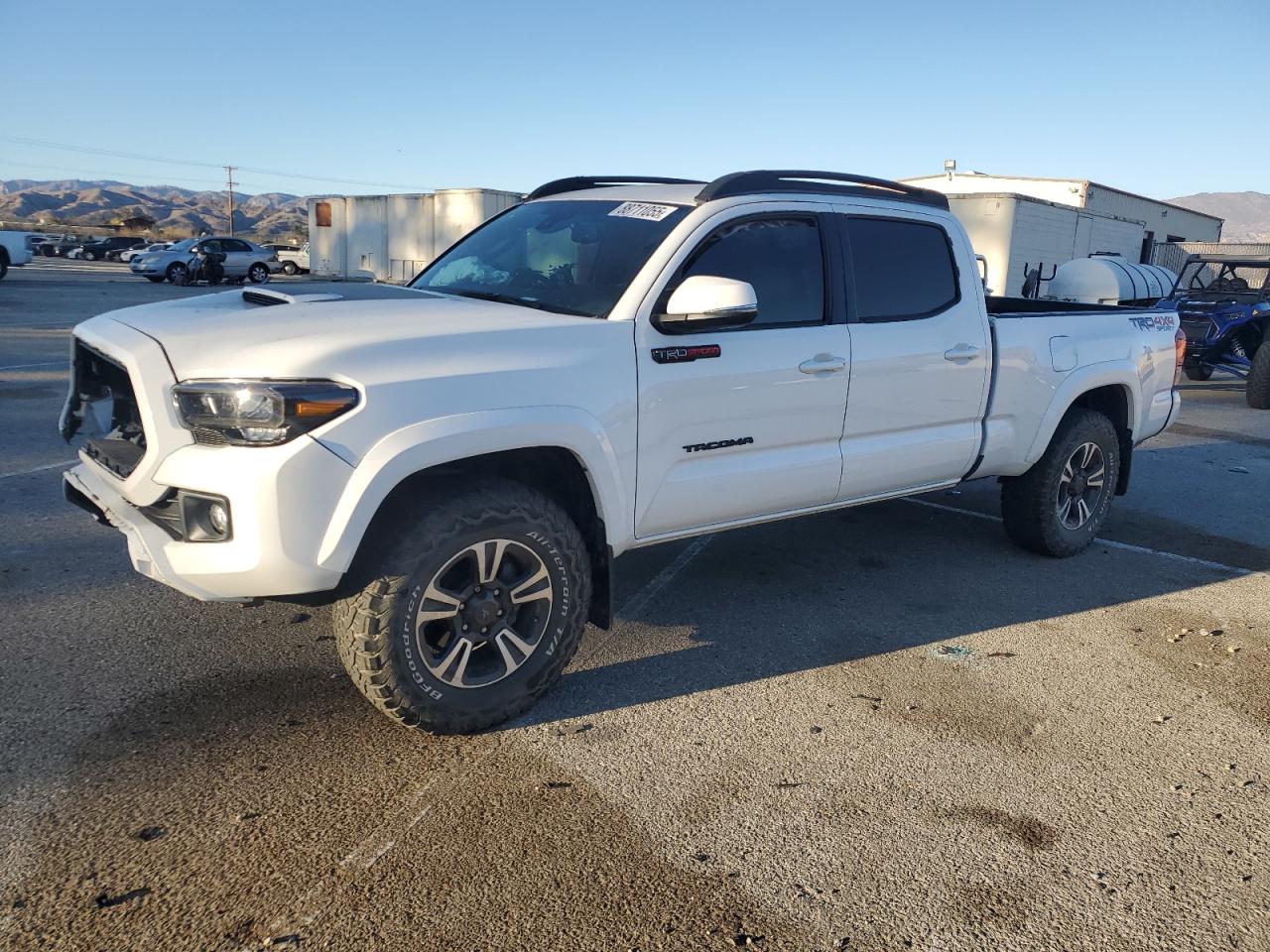 VIN 3TMDZ5BN9JM038760 2018 TOYOTA TACOMA no.1