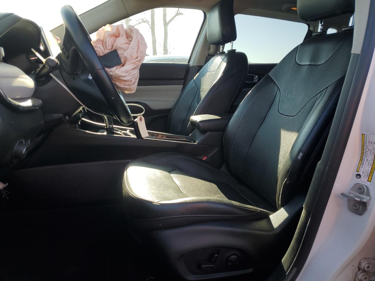 2022 Jeep Compass - Image 7