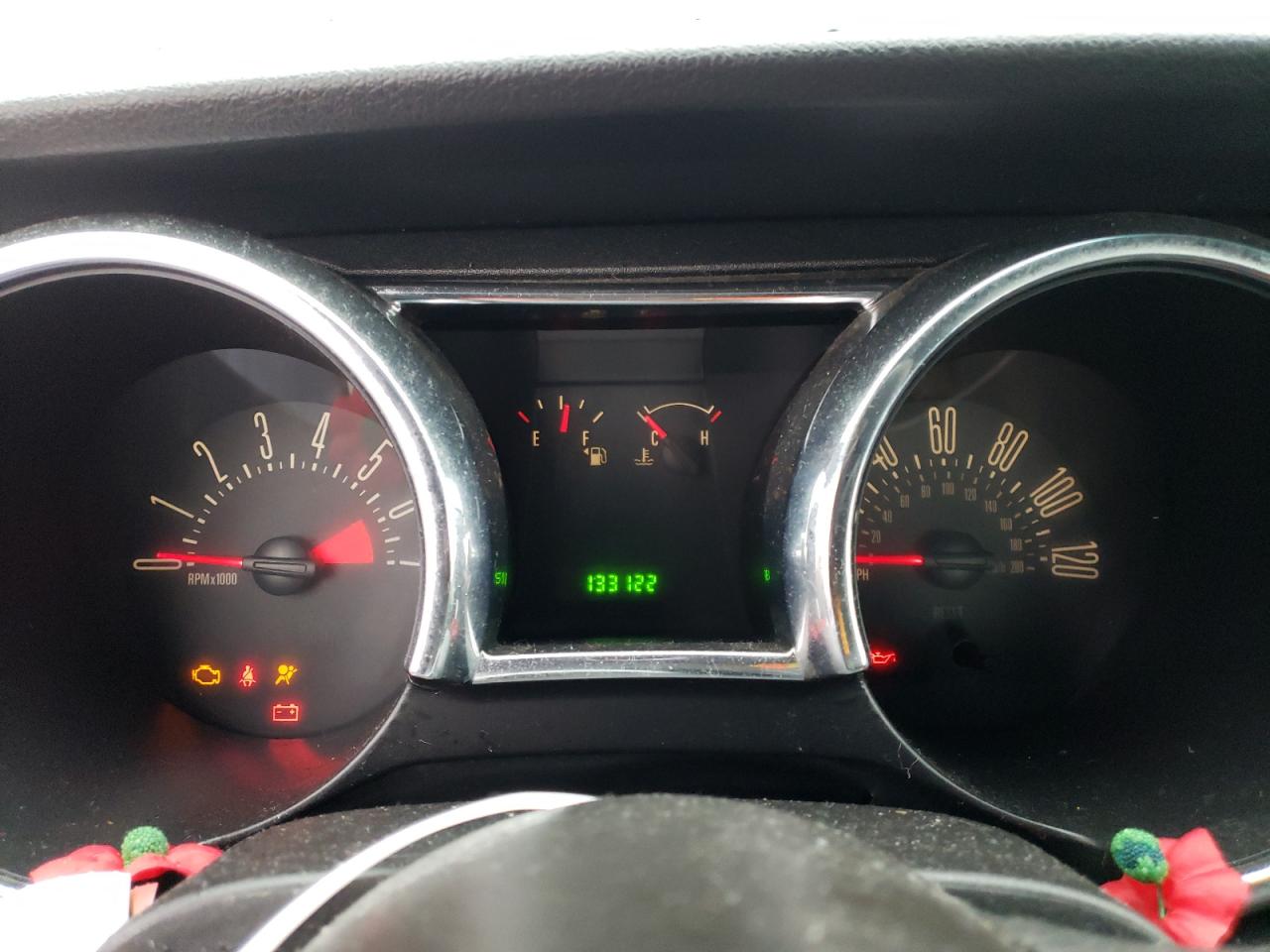 2005 Ford Mustang - Image 9