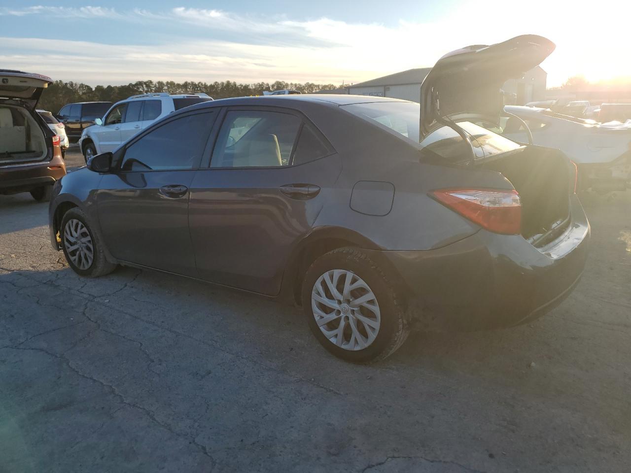 2018 Toyota Corolla - Image 2