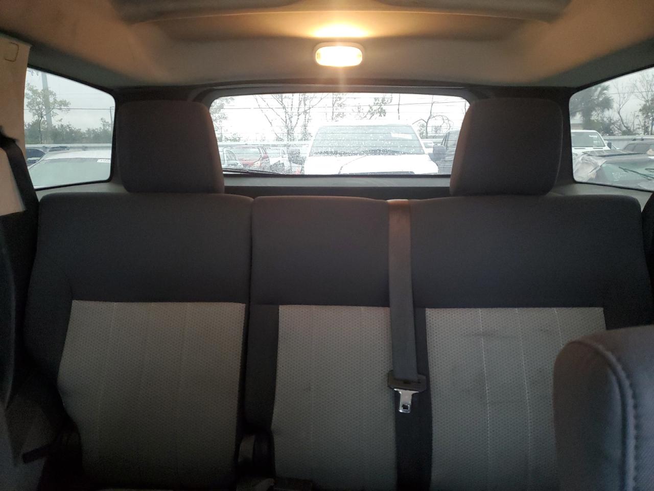 2010 Dodge Nitro - Image 10