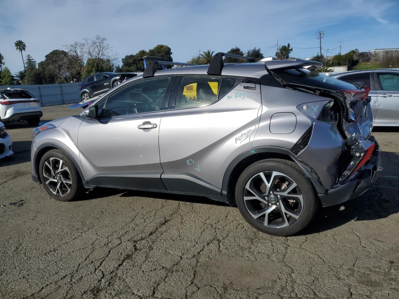 VIN JTNKHMBX0K1021832 2019 TOYOTA C-HR no.2