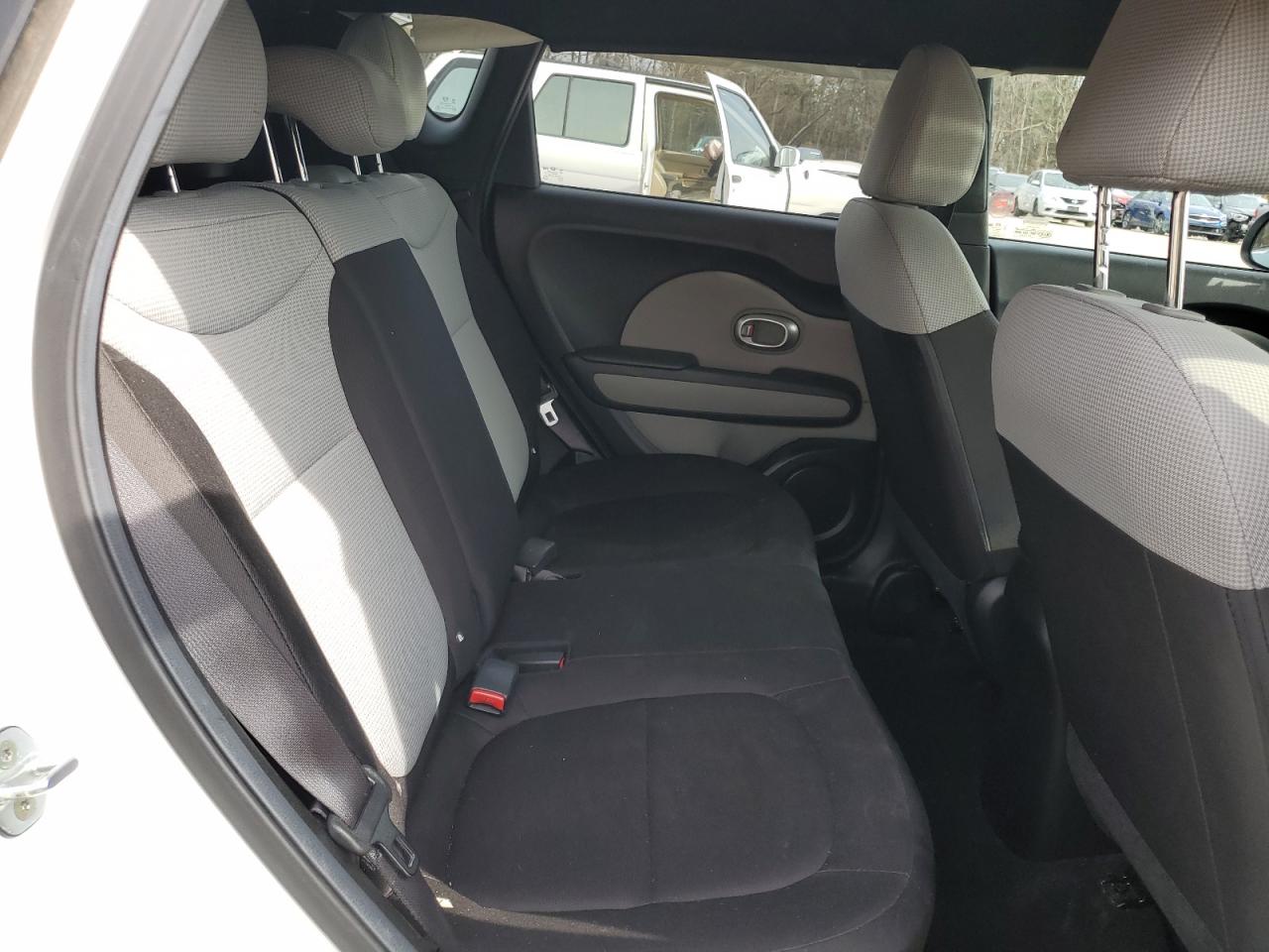 2016 Kia Soul - Image 10