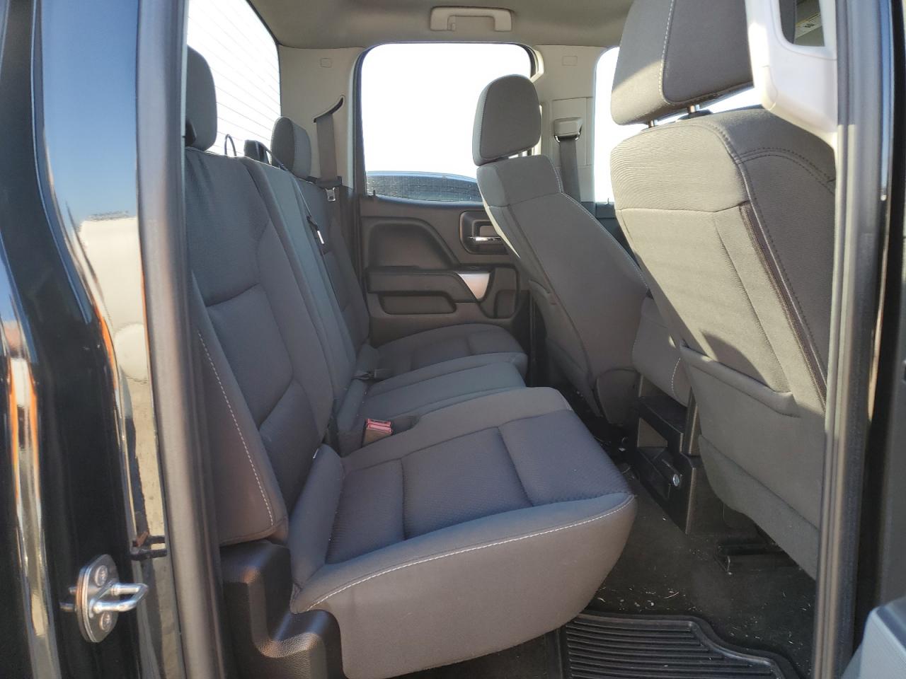 2018 Chevrolet Silverado - Image 10