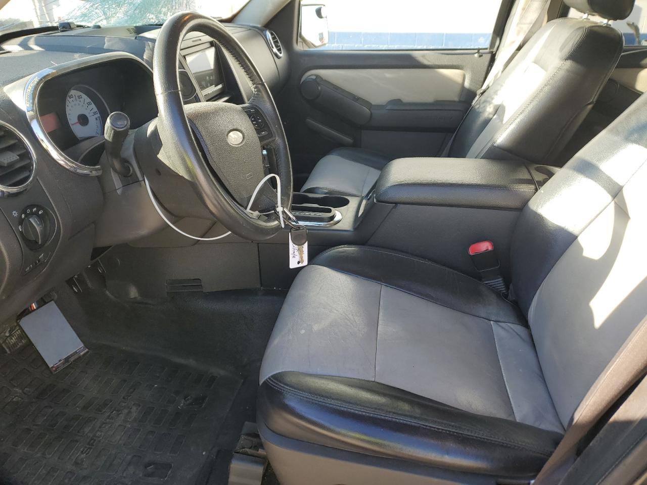 2007 Ford Explorer - Image 7