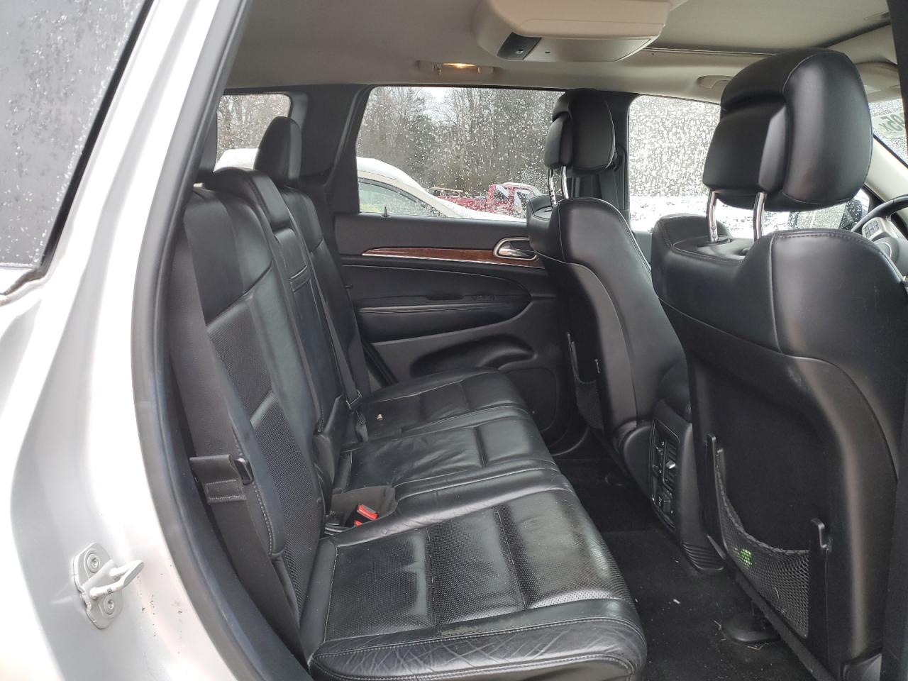 2013 Jeep Grand Cherokee - Image 12